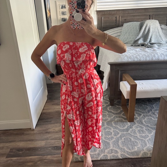Floral Off-Shoulder Red Maxi Rompers - Picture 3 of 6